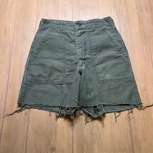 Vintage US Military OG-107 Cotton Sateen Vietnam Utility Shorts Actual Sz 26